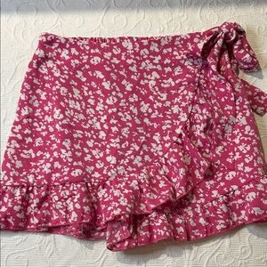 Floral Wrap Skort in Pink by Makemuchic. NWT. Small